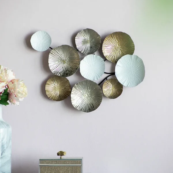 24.5" x 18" Contemporary Metal Wall Decor Accent